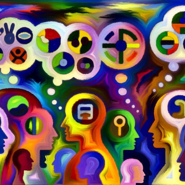 Diverse Mening Over Duurzaamheid Abstracte weergave van diverse gedachten en meningen over duurzaamheid met kleurrijke denkballonnen boven stylized figuren.